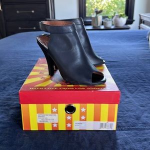 Jeffrey Campbell black leather heeled shoe